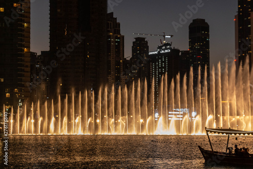 Beautiful Modern Dancing Fountains At Burj Khalifa The Dubai Mall