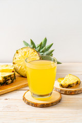 fresh pineapple juice