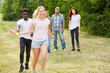 © Robert Kneschke - Junges Studenten Team beim Staffellauf
