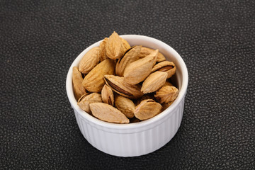 Unpeeled Almonds nuts