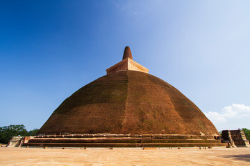 Fototapete - Abhayagiri dagoba in Anuradhapura, Sri lanka.