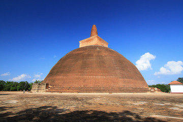 Fototapete - Abhayagiri dagoba in Anuradhapura, Sri lanka.