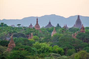 buddhist temples in bagan myanmar 