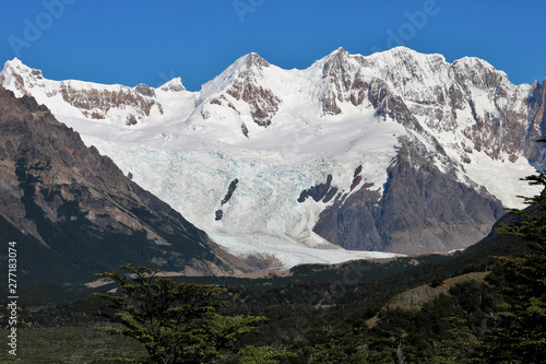 Dekoracja na wymiar  widok-na-osniezone-gory-laguna-torre-w-argentynie