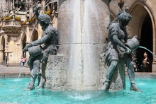 Fontana Del Pesce (monaco Di Baviera)