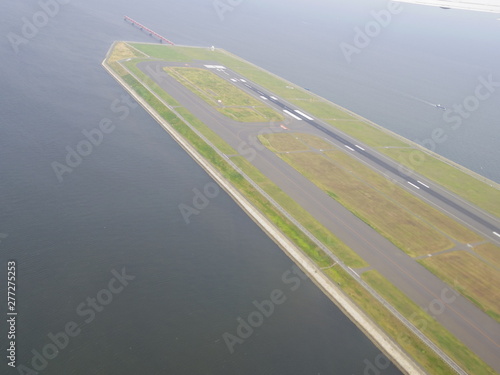 羽田空港滑走路 空撮 Stock Photo Adobe Stock