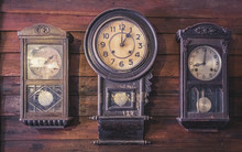 Decorative Vintage Wooden Wall Clock