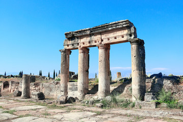 Wall Mural - Columns on Frontinus street, Hierapolis, Pamukkale, Turkey