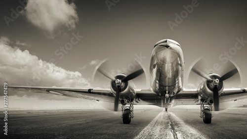  Fototapety samoloty   historyczny-samolot-na-pasie-startowym