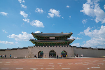 Wall Mural - Gyeongbokgung Palace, front of Gwanghuamun the main gate.