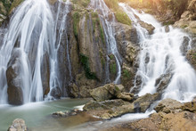 GÚ L‡o Waterfall In Mai Ch‚u, HÚa BÏnh, Vietnam