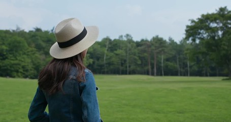 Sticker - Woman look around the countryside