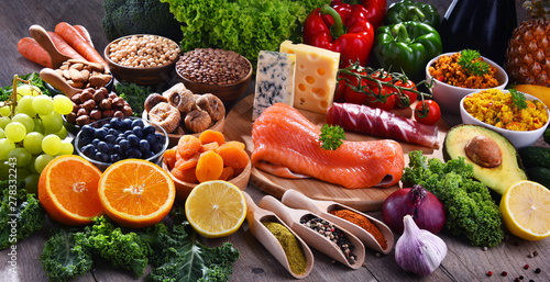 Tela Assorted food products on kitchen table