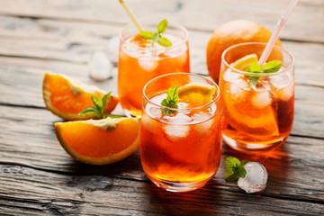 Canvas Print - Aperol Spritz with orange