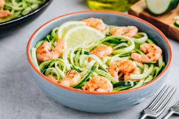 Wall Mural - Spiralized zucchini noodles pasta with shrimps