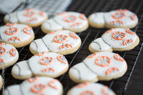 Cuadros en Lienzo BB-8 Royal Frosted Sugar Cookies