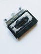 zbliżenie na kasetę audio z dawnych czasów