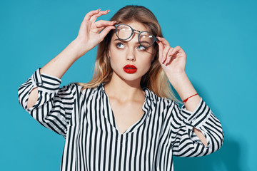 Poster - young woman with headache