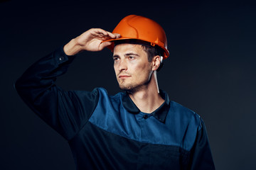 Wall Mural - portrait of a construction worker