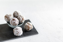 Energy Balls With Coconut
