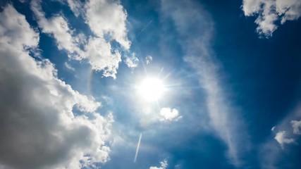 Wall Mural - Time Lapse beautiful Natural phenomenon Sun halo with cloud in the sky