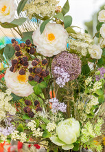 Mélange De Fleurs Et De Fruits De Ronciers - Bouquet De Fleurs Original Avec Des Graminées De Provence, Des Mures
