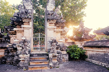 Canvas Print - Architecture, traveling and religion. Hindu temple in Bali, Indonesia.