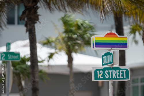 Cuadros en Lienzo Gay pride rainbow flag Miami Beach Ocean Drive 12th Street