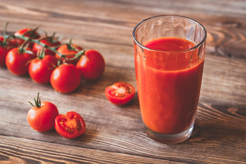 Canvas Print - A glass of tomato juice