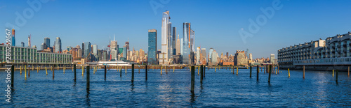 Cuadros en Lienzo View to Manhattan skyline from Weehawken Waterfront in Hudson River at sunset