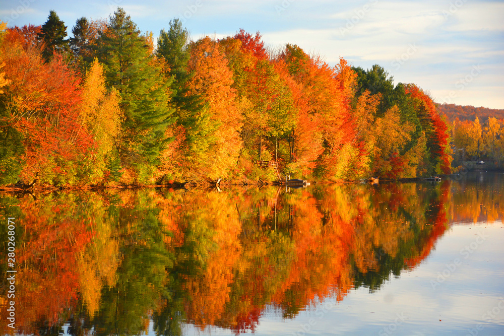 Fall landscape Quebec province Canada - obrazy, fototapety, plakaty 