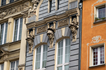 Fototapete - Stone bas-reliefs on the walls of Gdansk