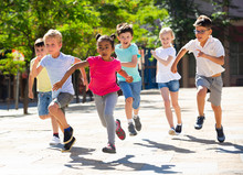 Activity Children Compete In The City Street