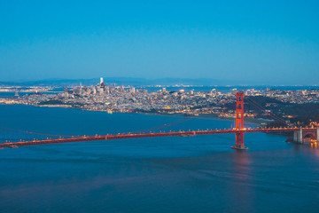 Wall Mural - View of the beautiful famous Golden Gate Bridge in San Francisco, California at night