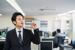 © metamorworks - 閃くビジネスマン
