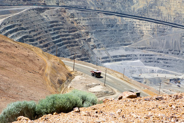 bingham canyon open pit copper mine 