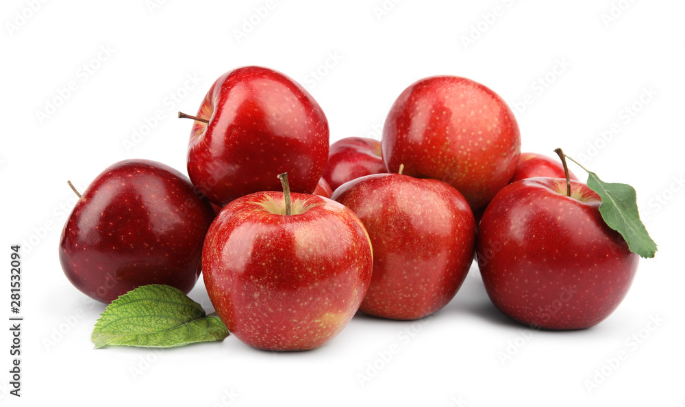 Ripe juicy red apples with leaves on white background - obrazy, fototapety, plakaty 