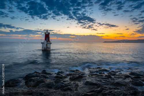Fotografía Lighthouse at the entrance of San Vicente de la Barquera harbor, Cantabria, Spai