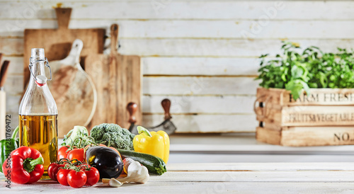 Fotografía Fresh healthy vegetable ingredients for cooking