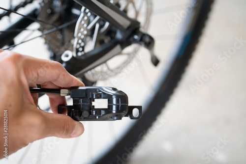 mountain bike brake maintenance