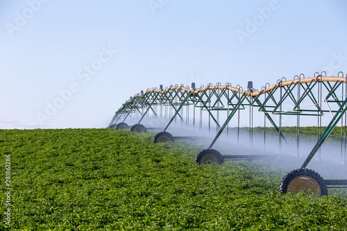 Fotomural Center pivot crop irrigation system for farm management