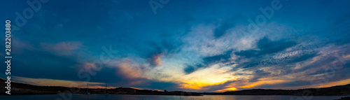 Sunset panorama over sea Beautiful cloudscape over the sea, sunrise / sunrise Fototapete
