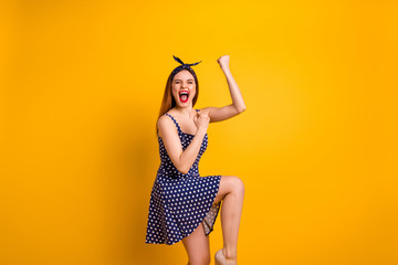 Poster - Portrait pf crazy funky lady achieve close eyes isolated over yellow background shout yeah