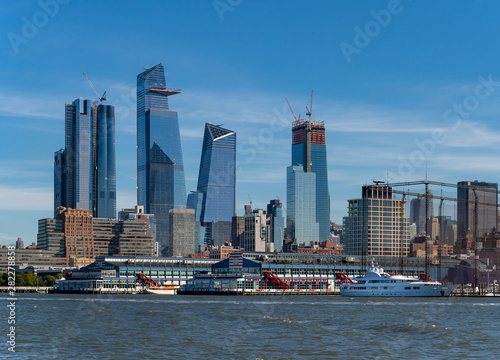 Fotografía Cityscape of new skyscrapres in Hudson Yard, New York.