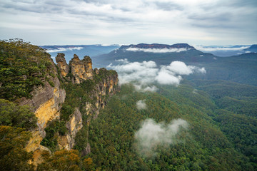 Wall Mural - three sisters from echo point in the blue mountains national park, australia