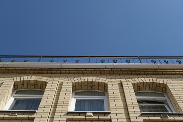  Elements and details of building facades