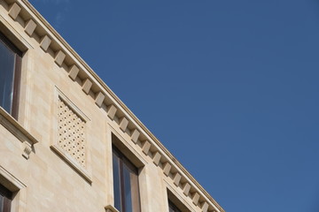  Elements and details of building facades