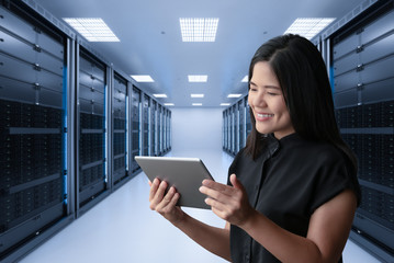 Worker with tablet