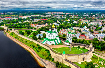 Wall Mural - Pskov Kremlin with the Velikaya River in Russia