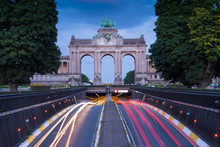 Triumphal Arch And Brussels Evening Street